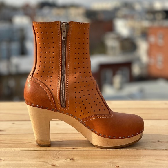 Swedish Hasbeens Women's Perforated Zipper Leather Tan Brown Boot Size 36 / US 6 - Picture 3 of 11